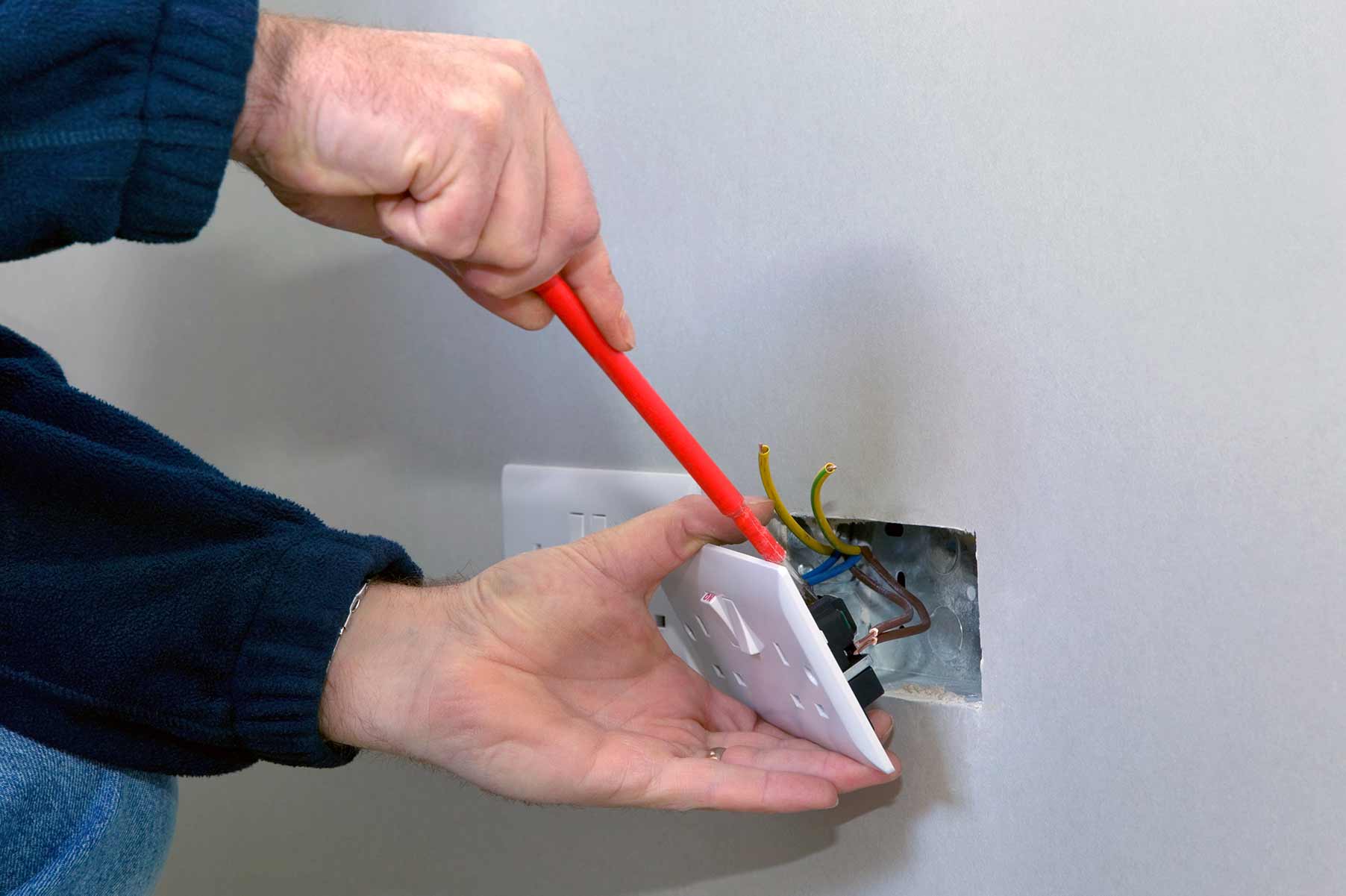 Our electricians can install plug sockets for domestic and commercial proeprties in Plumstead and the local area. 